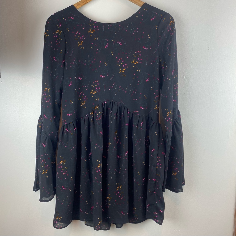 Buddy Love Size XS Mini Dress Bell Sleeve Baby Doll Boho Chiffon Black Floral